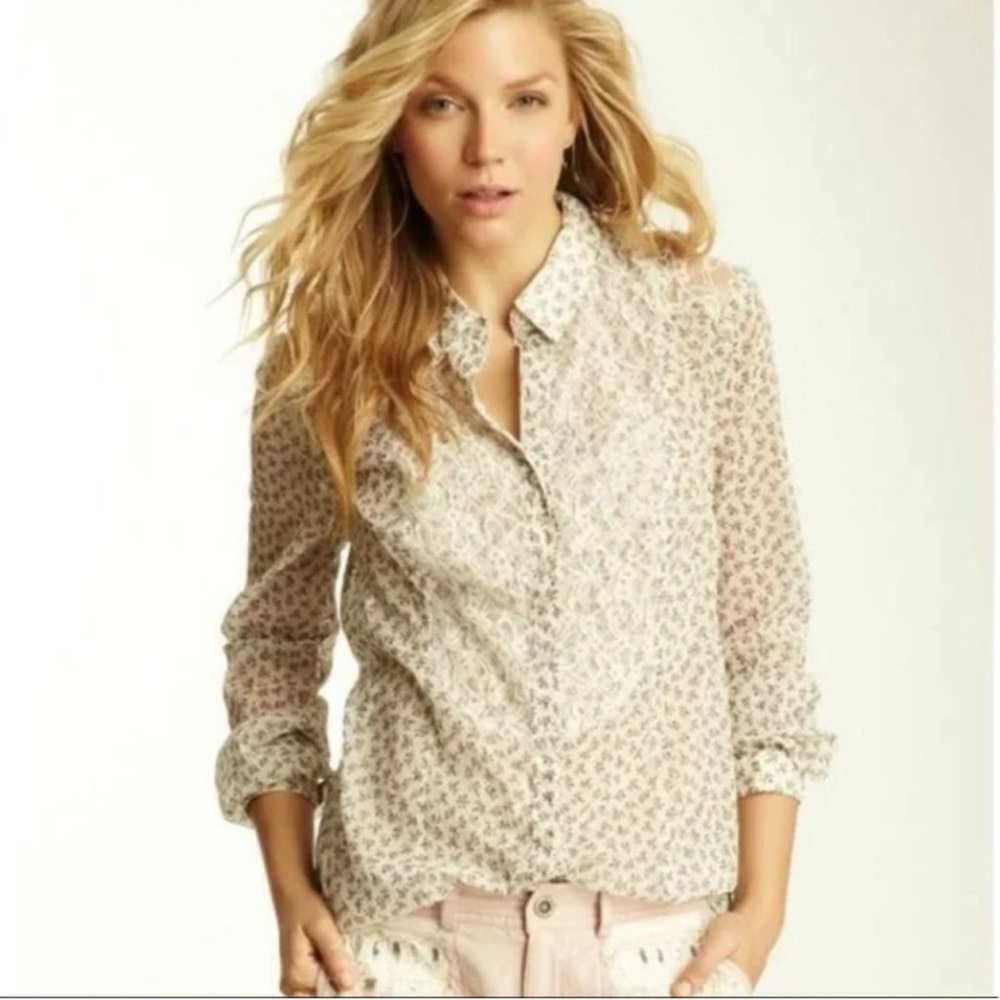 Free People blouse 🎀